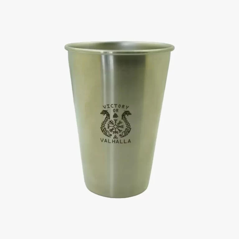 Graviruota metalinė stiklinė su tekstu ar logotipu – lazerinis metalo graviravimas Vilniuje dovanoms, reklamai ar progoms