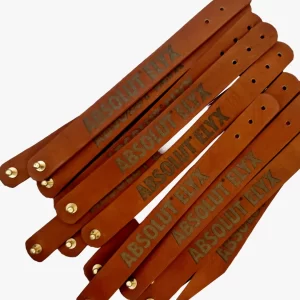 Graviruotos odinės apyrankės su tekstu, inicialais ar logotipu – kokybiškas lazerinis graviravimas odai pagal individualų dizainą