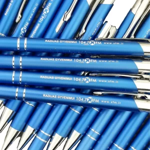 Rašikliai su išgraviruotais logotipais – verslo dovanų graviravimas lazeriu