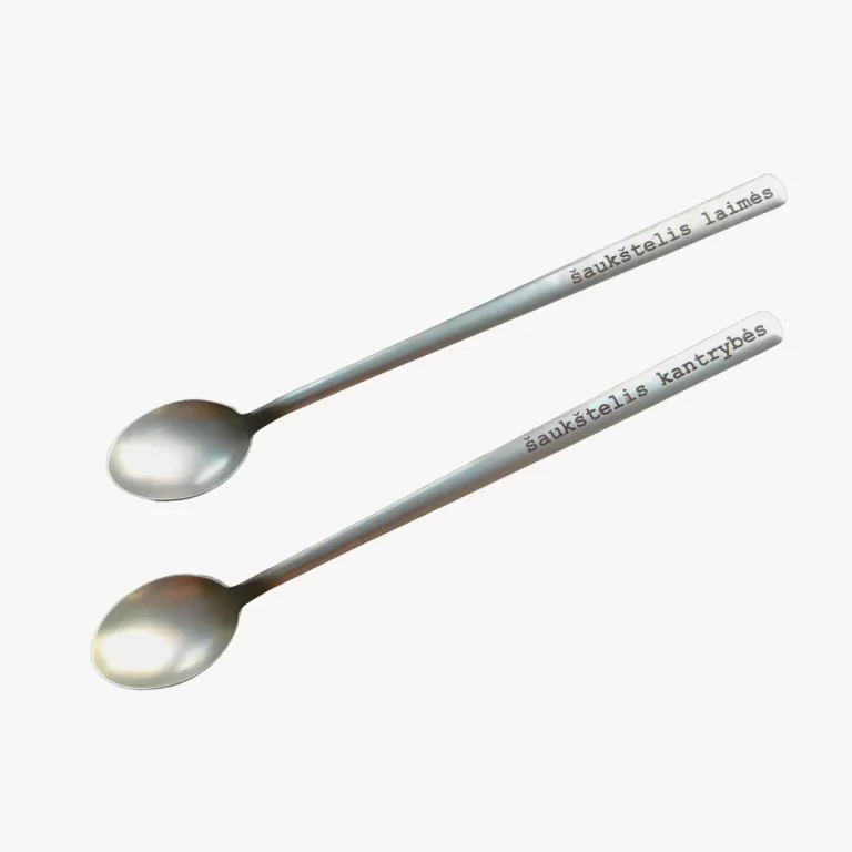 Graviruoti šaukšteliai – lazerinio graviravimo paslauga ant stalo įrankių pagal individualų užsakymą