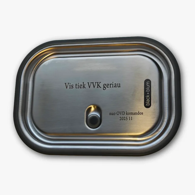 Metalo graviravimas ant maisto dėžutės – personalizuotas užrašas dovanai.